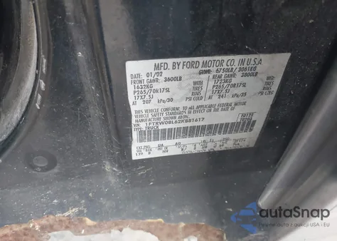 2002 Ford F-150 Lariat/Xlt z USA, uszkodzony, nr VIN 1FTRW08L62KB81617